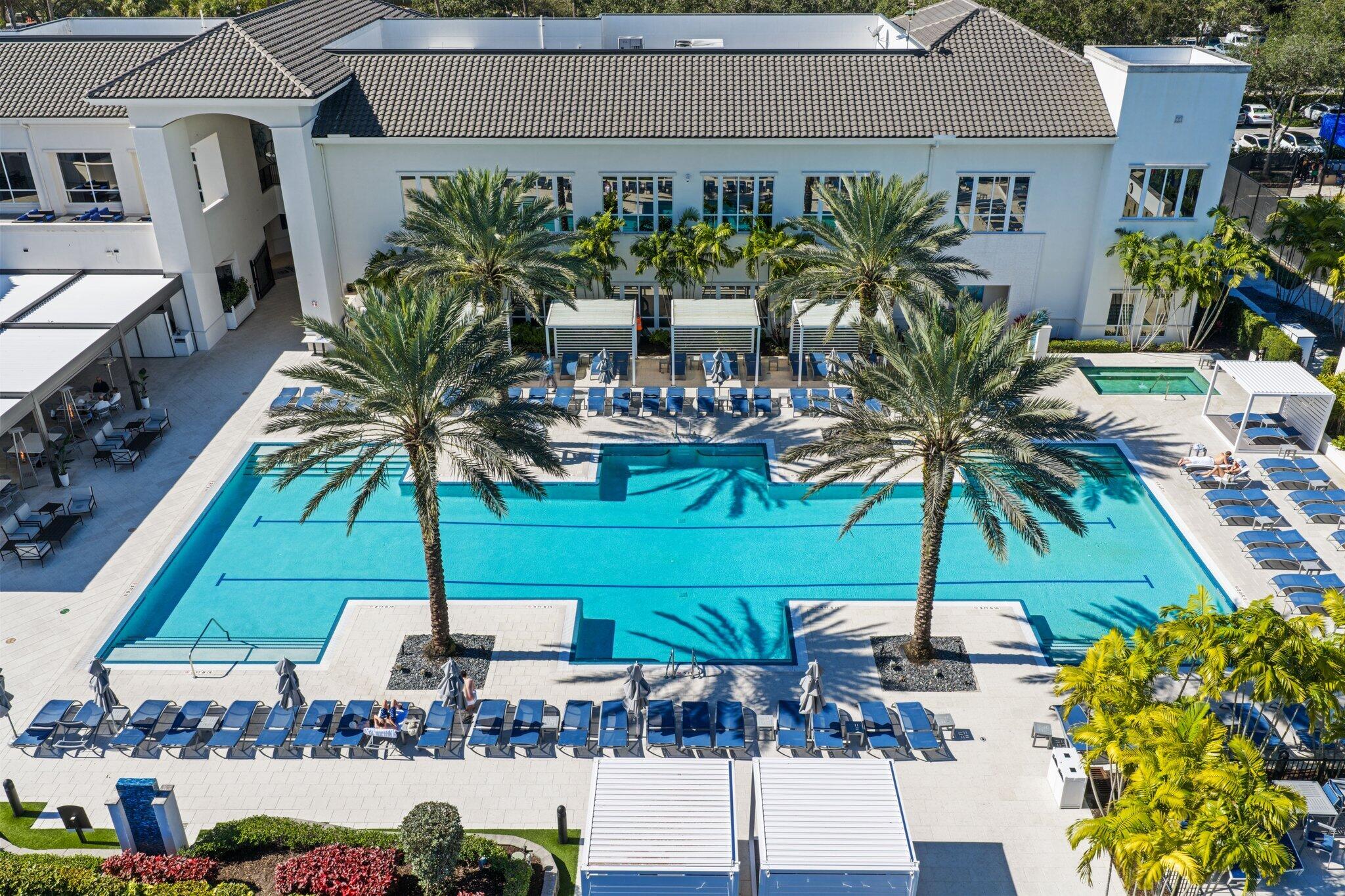 Club pool