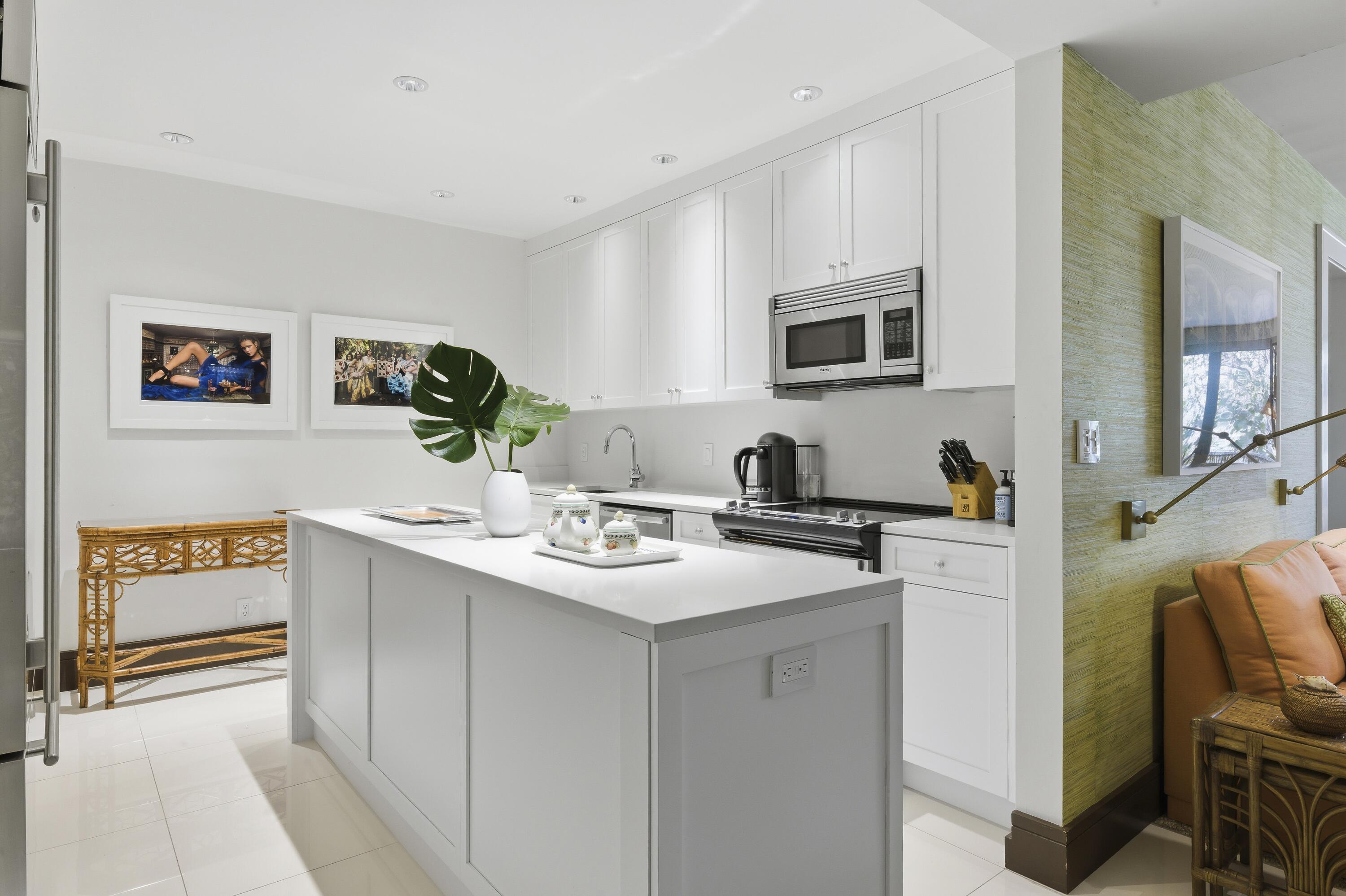 2275_S_Ocean_Blvd_207N_PB_006