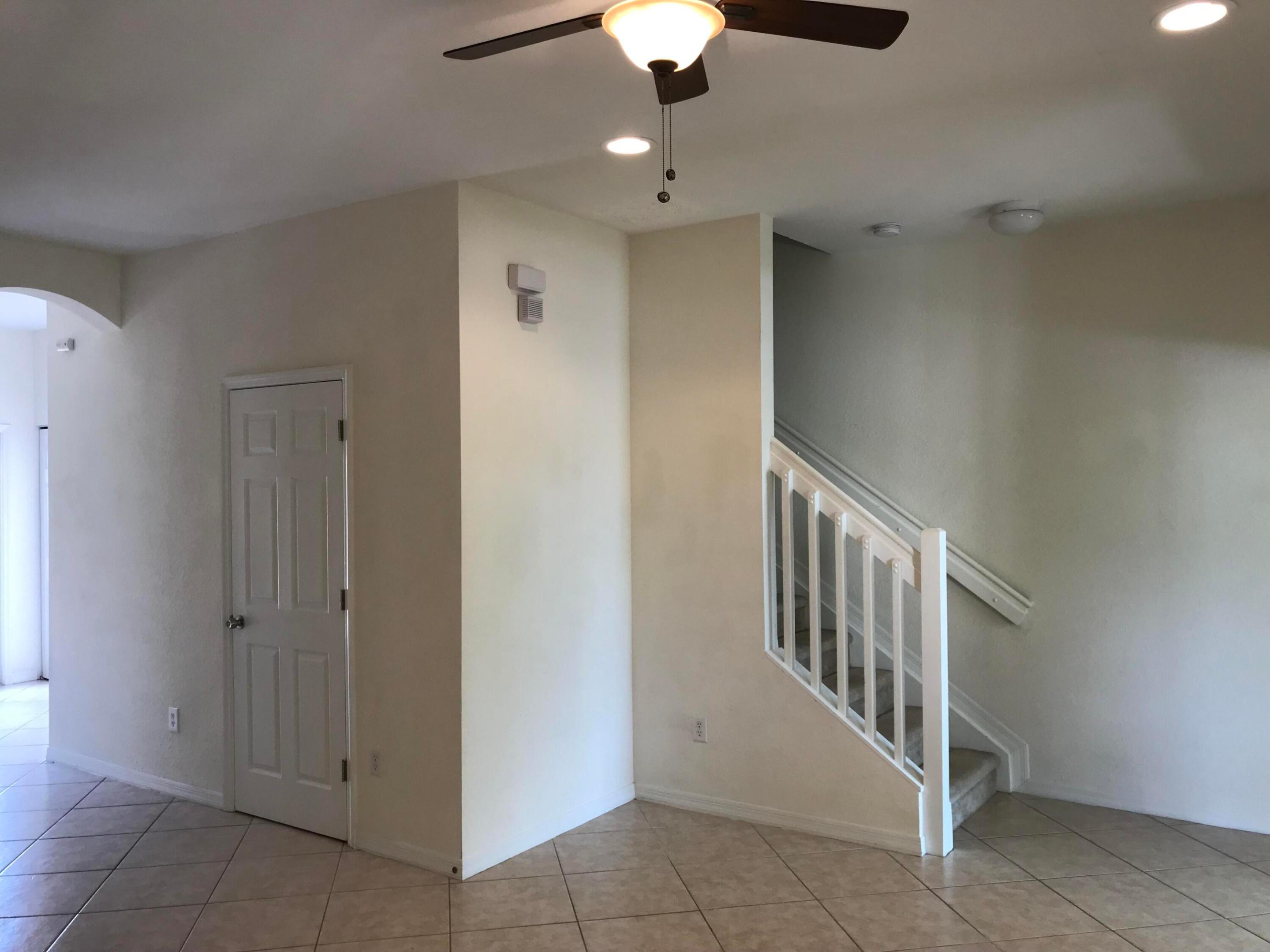 141 E Thatch Palm Circle, Jupiter, Jupiter, FL 33458