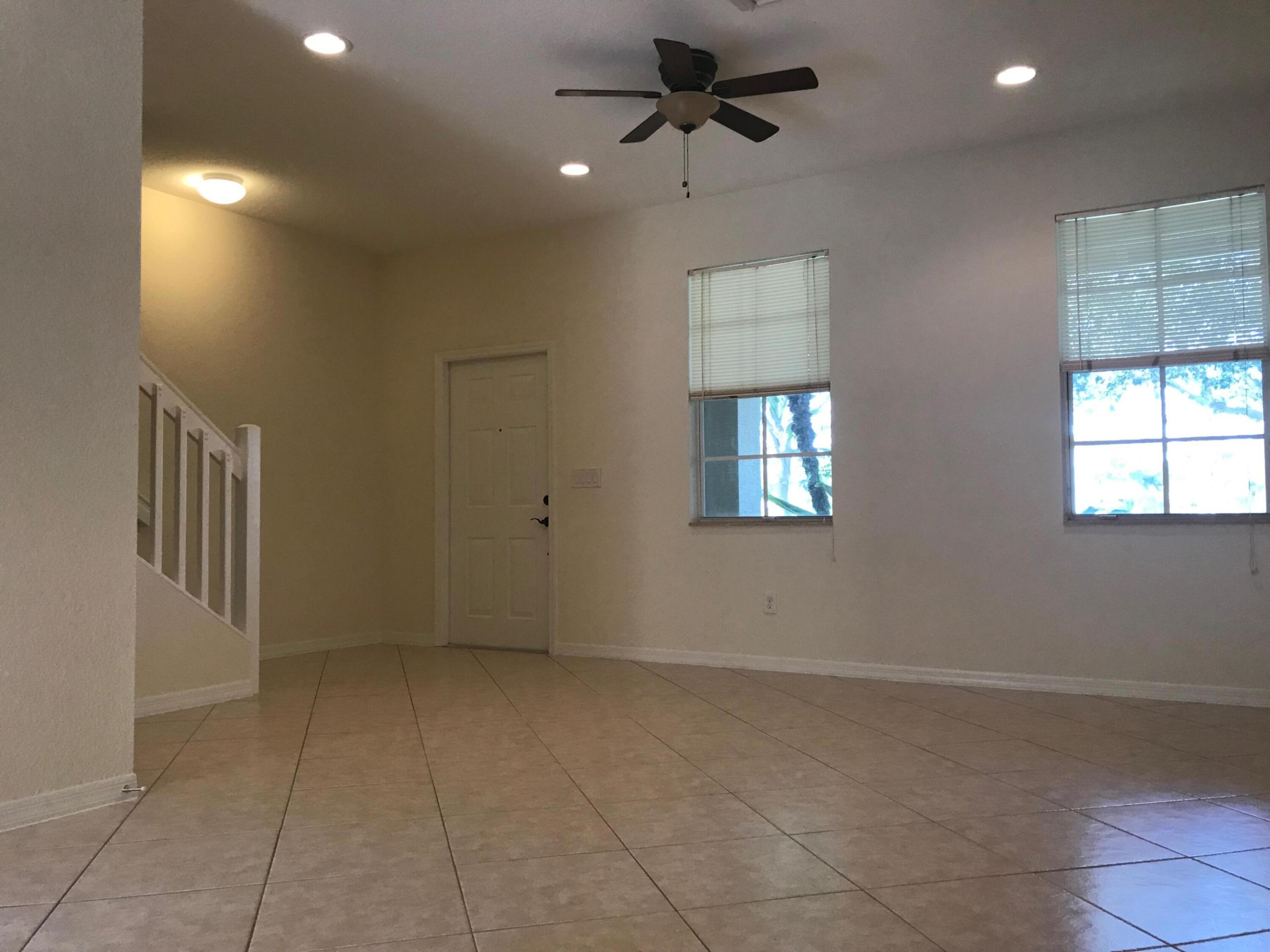141 E Thatch Palm Circle, Jupiter, Jupiter, FL 33458