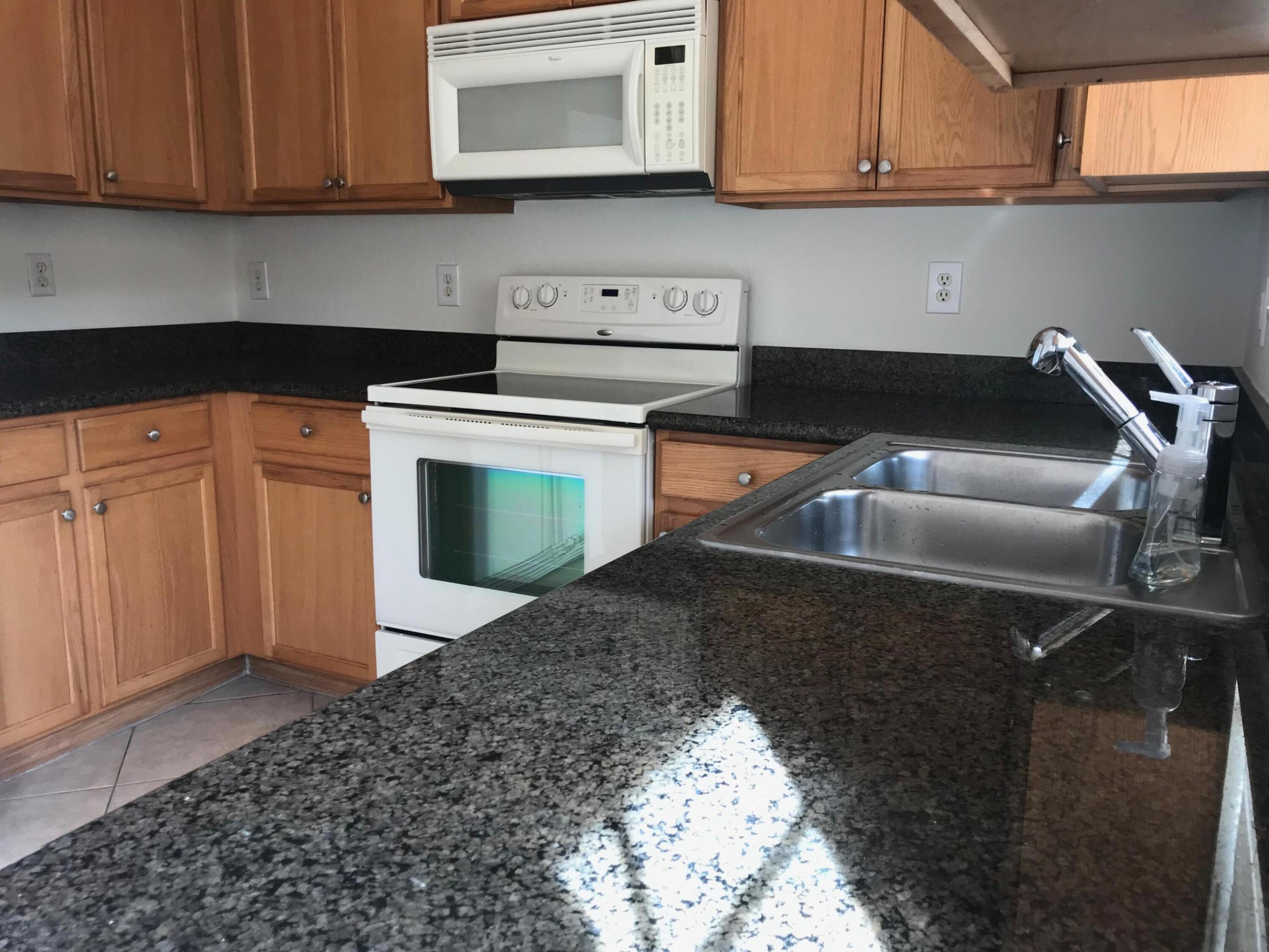 141 E Thatch Palm Circle, Jupiter, Jupiter, FL 33458
