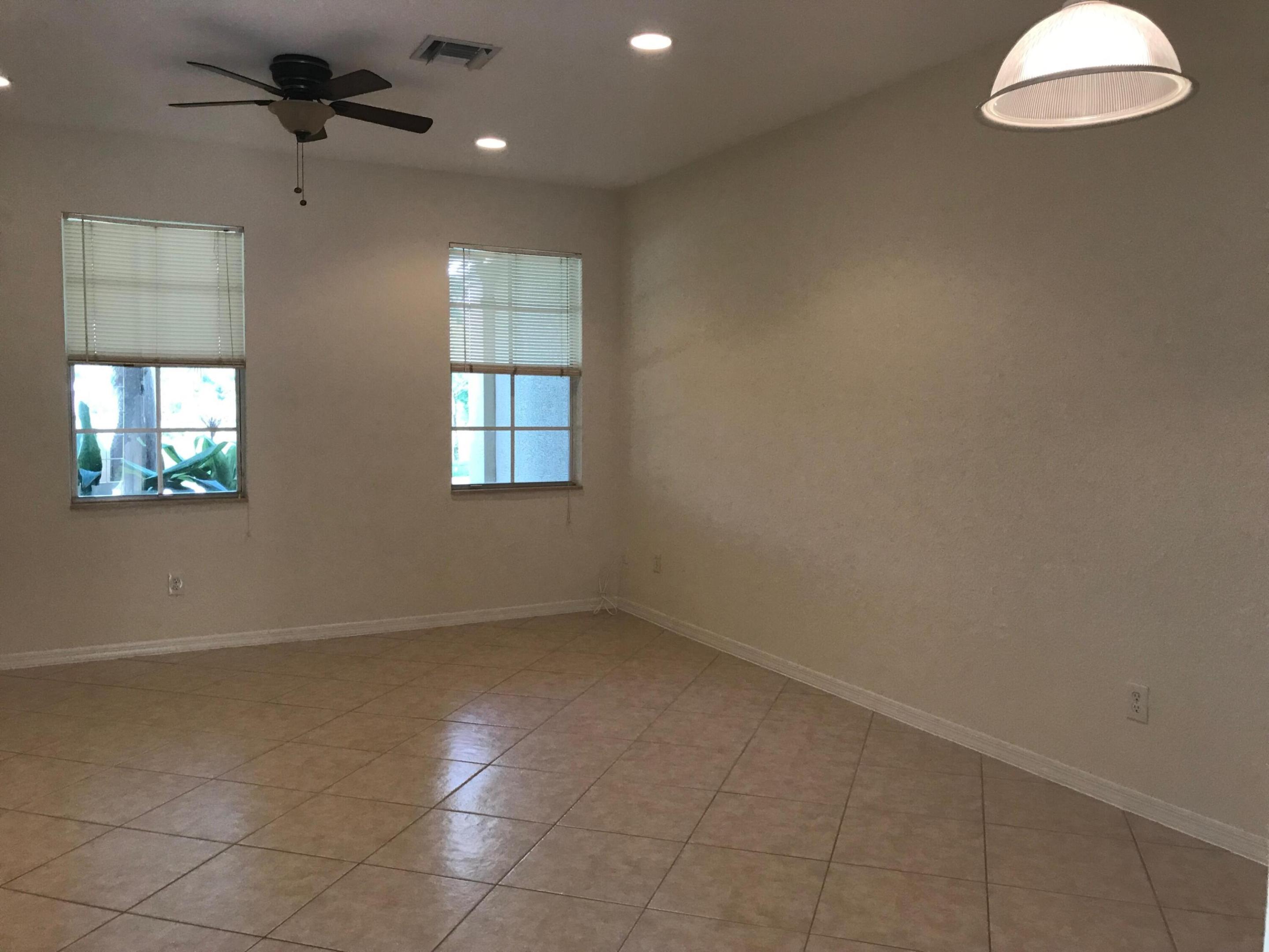 141 E Thatch Palm Circle, Jupiter, Jupiter, FL 33458