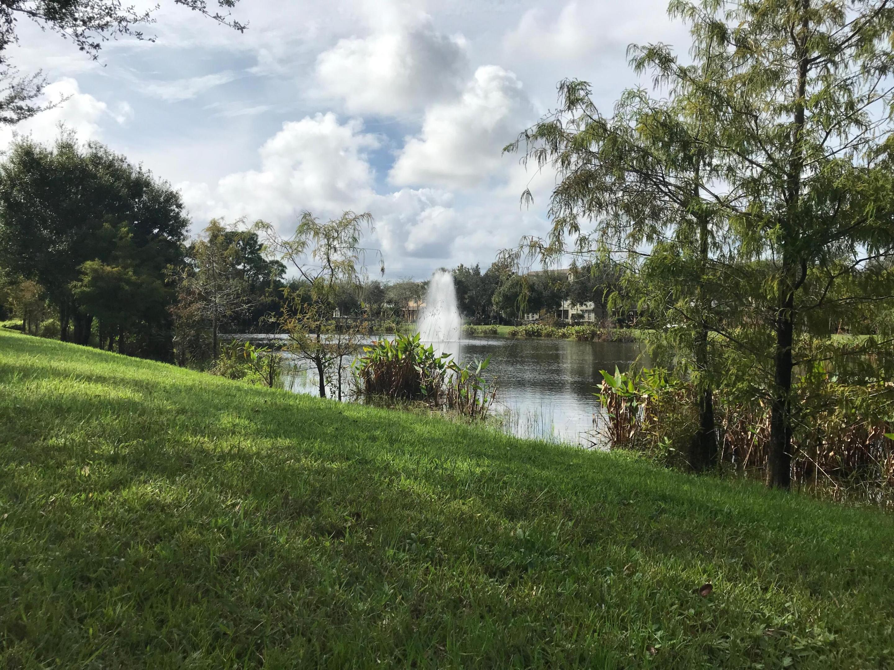 141 E Thatch Palm Circle, Jupiter, Jupiter, FL 33458
