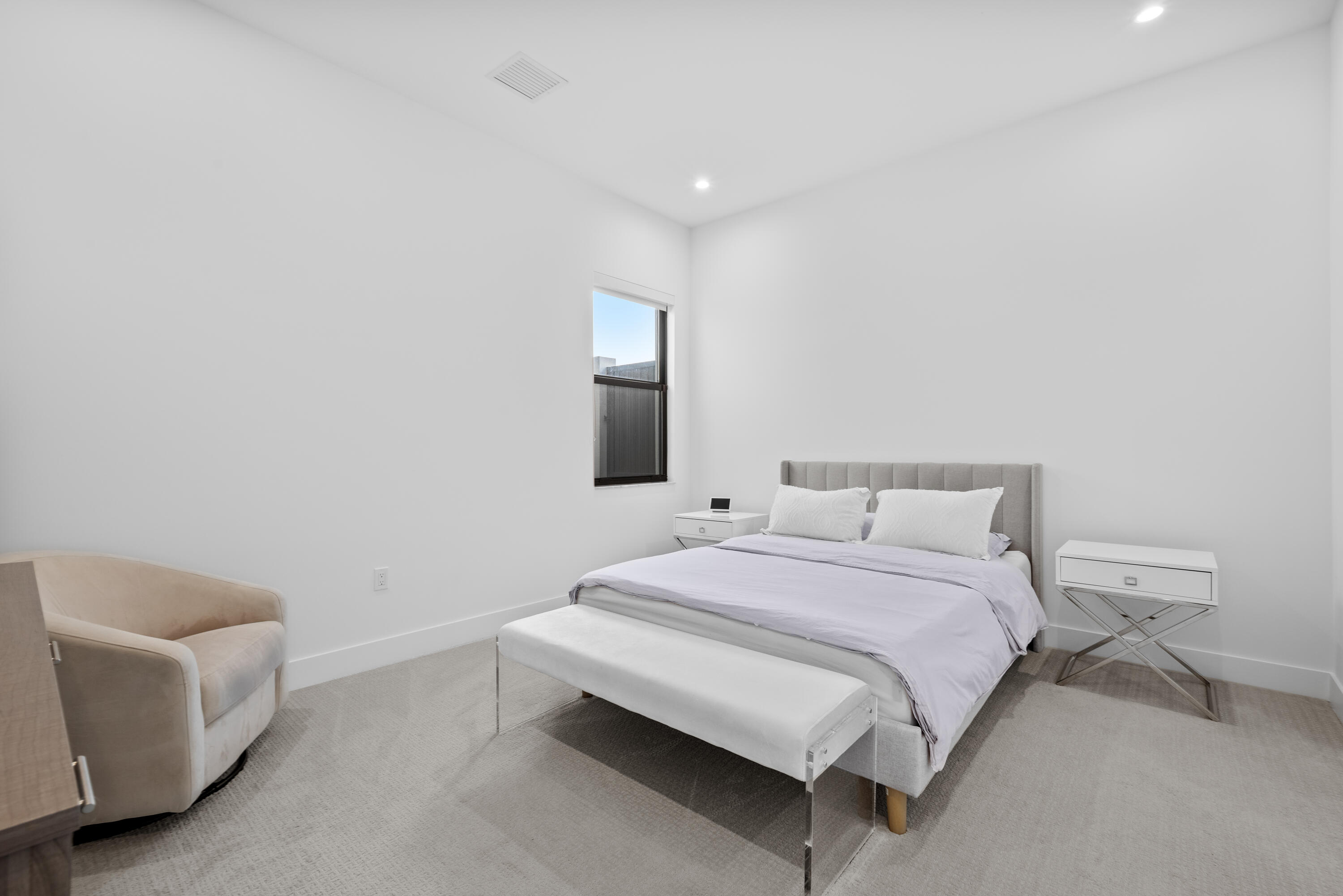 Downstairs Ensuite Bedroom 2