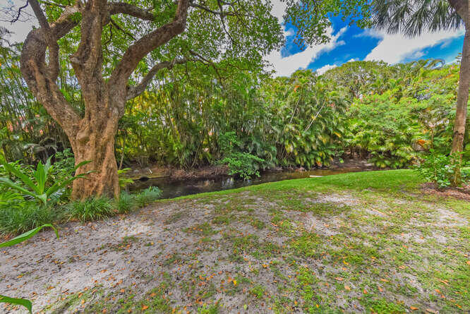 1605 US1 Apt E103 Jupiter FL-small-004-0