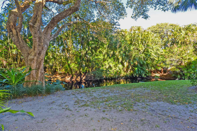 1605 US1 Apt E103 Jupiter FL-small-012-0