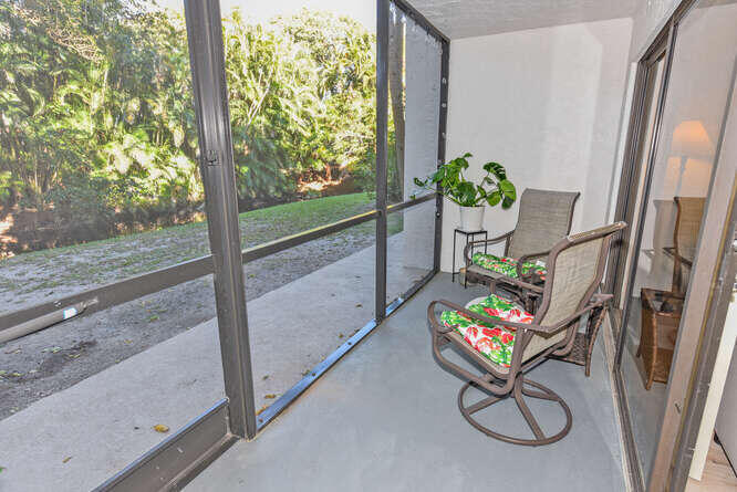1605 US1 Apt E103 Jupiter FL-small-011-0