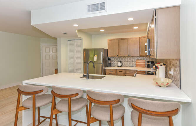 1605 US1 Apt E103 Jupiter FL-small-009-0