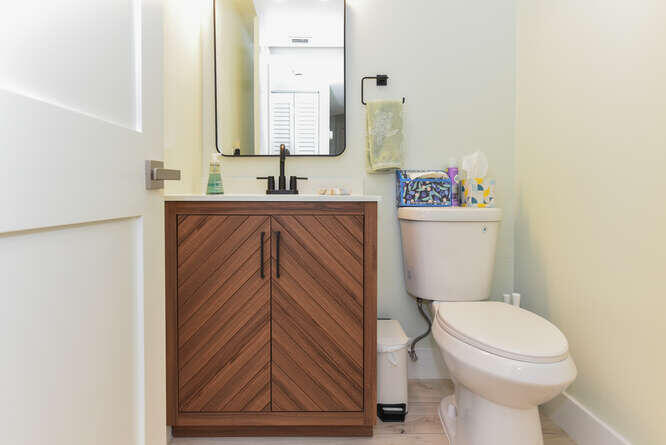 1605 US1 Apt E103 Jupiter FL-small-018-0