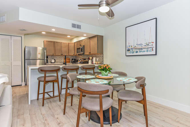 1605 US1 Apt E103 Jupiter FL-small-007-0