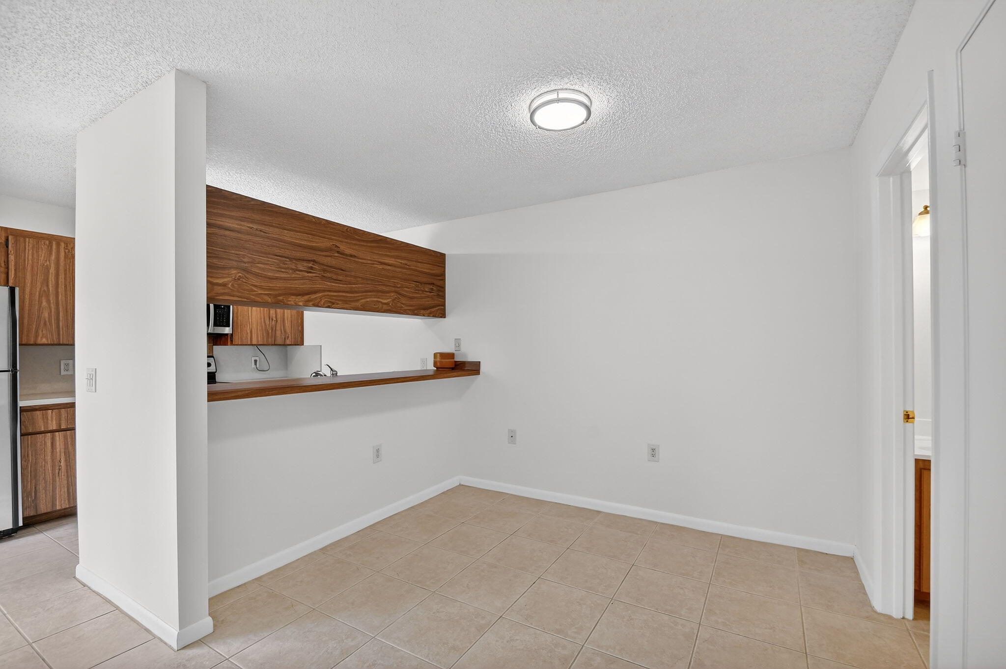 Dining/Kitchen