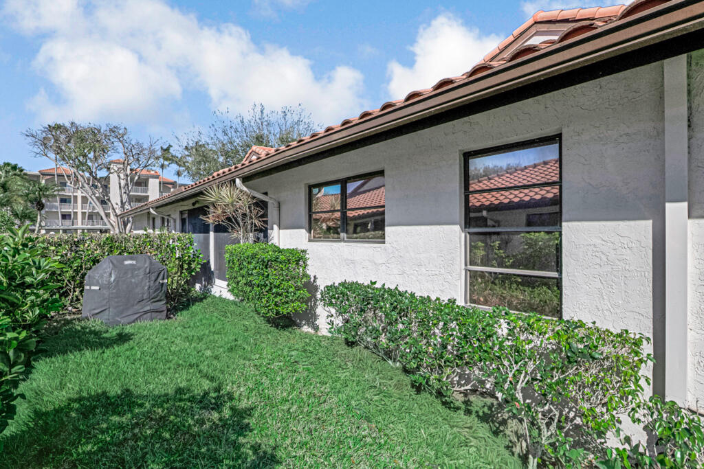 6235 Kings Gate Circle, Delray Beach, FL 33484