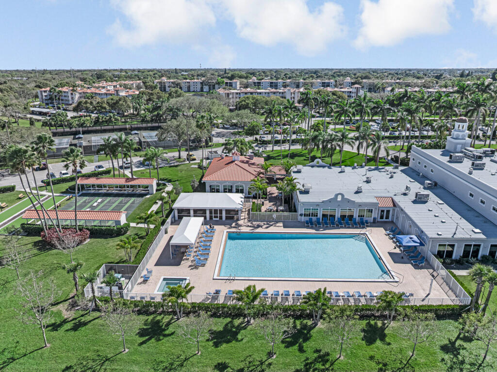 6235 Kings Gate Circle, Delray Beach, FL 33484