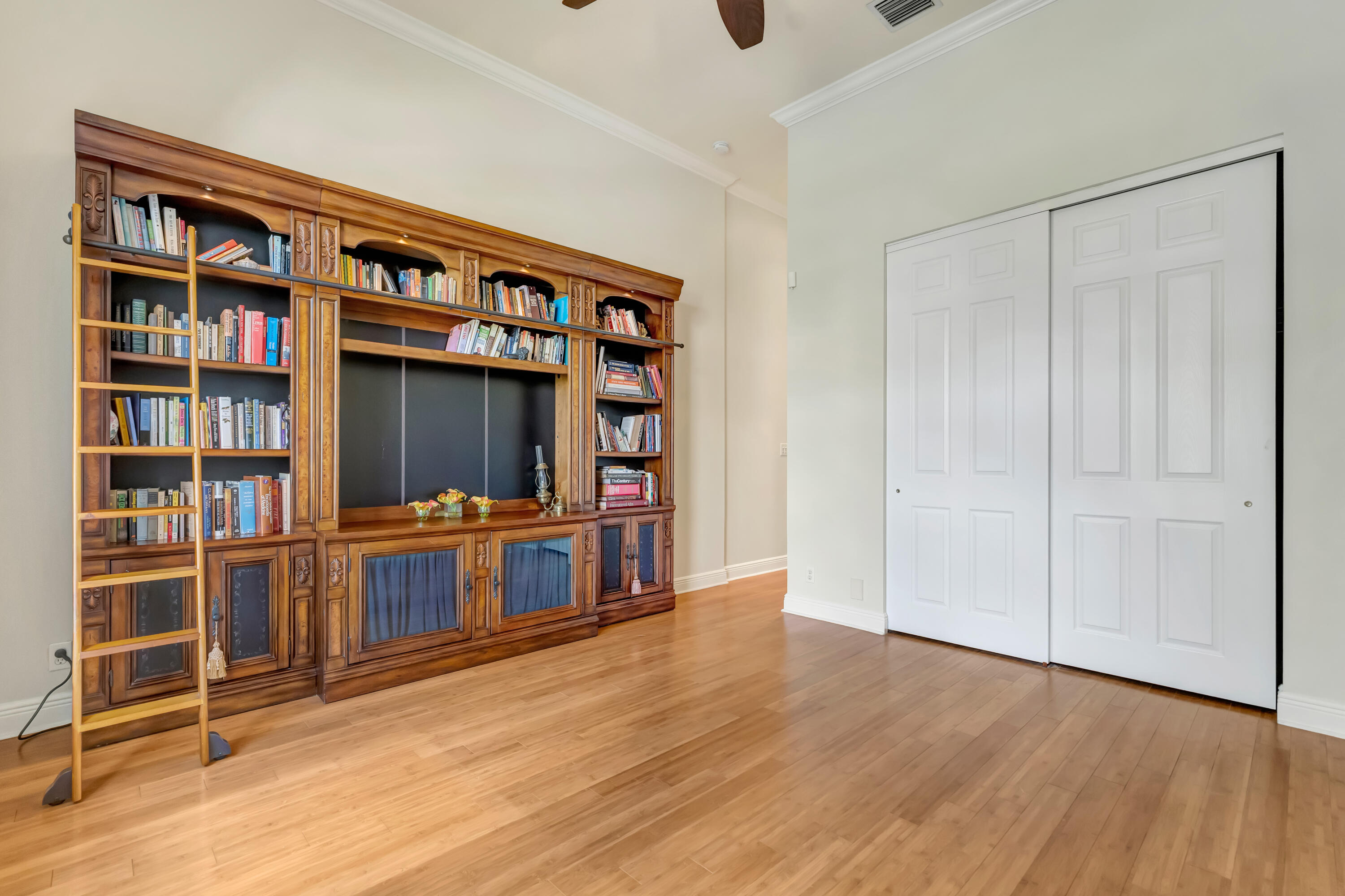 closets for 2nd bedroom