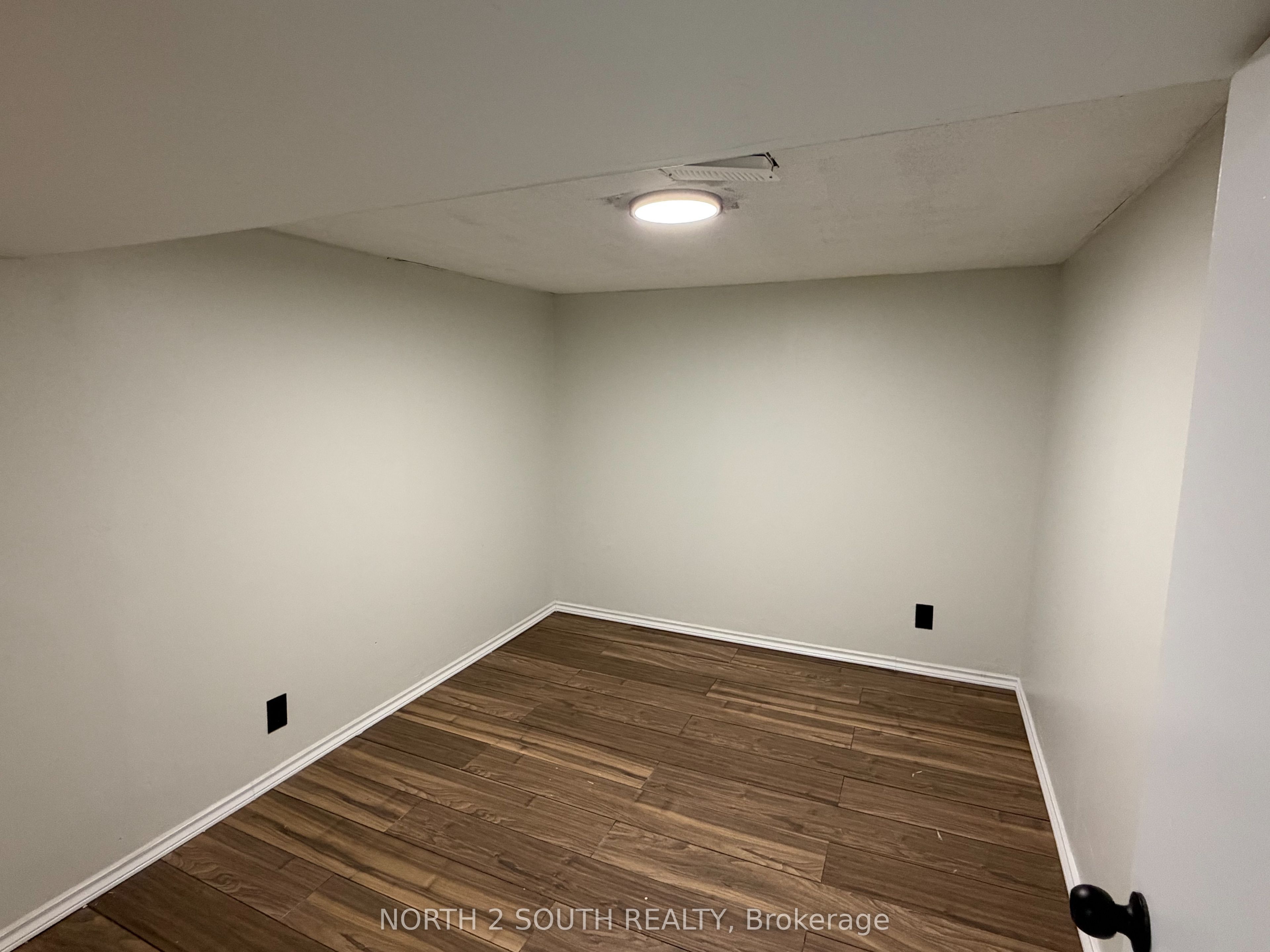 998 Warden Avenue, #Lower, Toronto E, Toronto ON M1R 2P1
