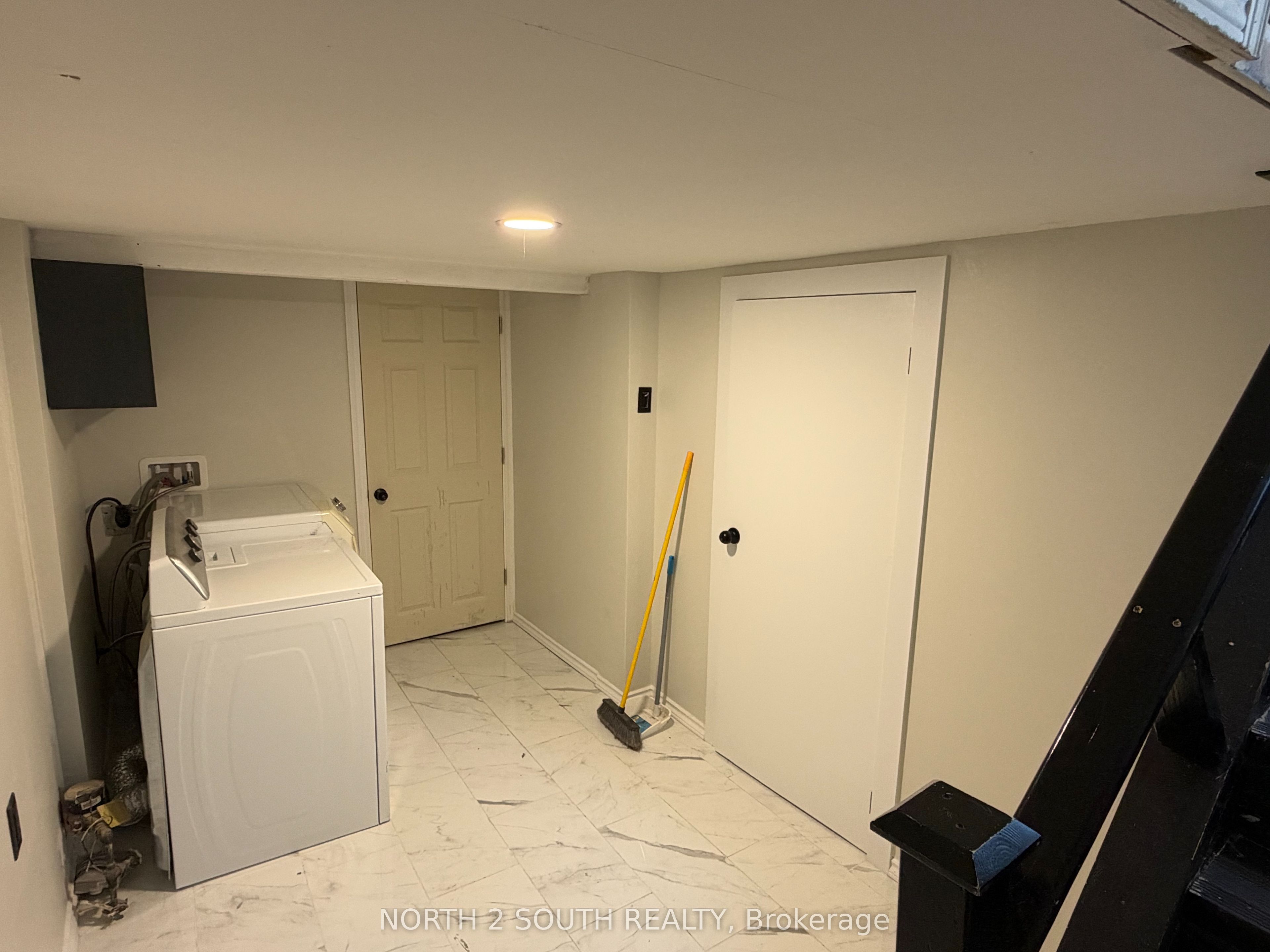 998 Warden Avenue, #Lower, Toronto E, Toronto ON M1R 2P1