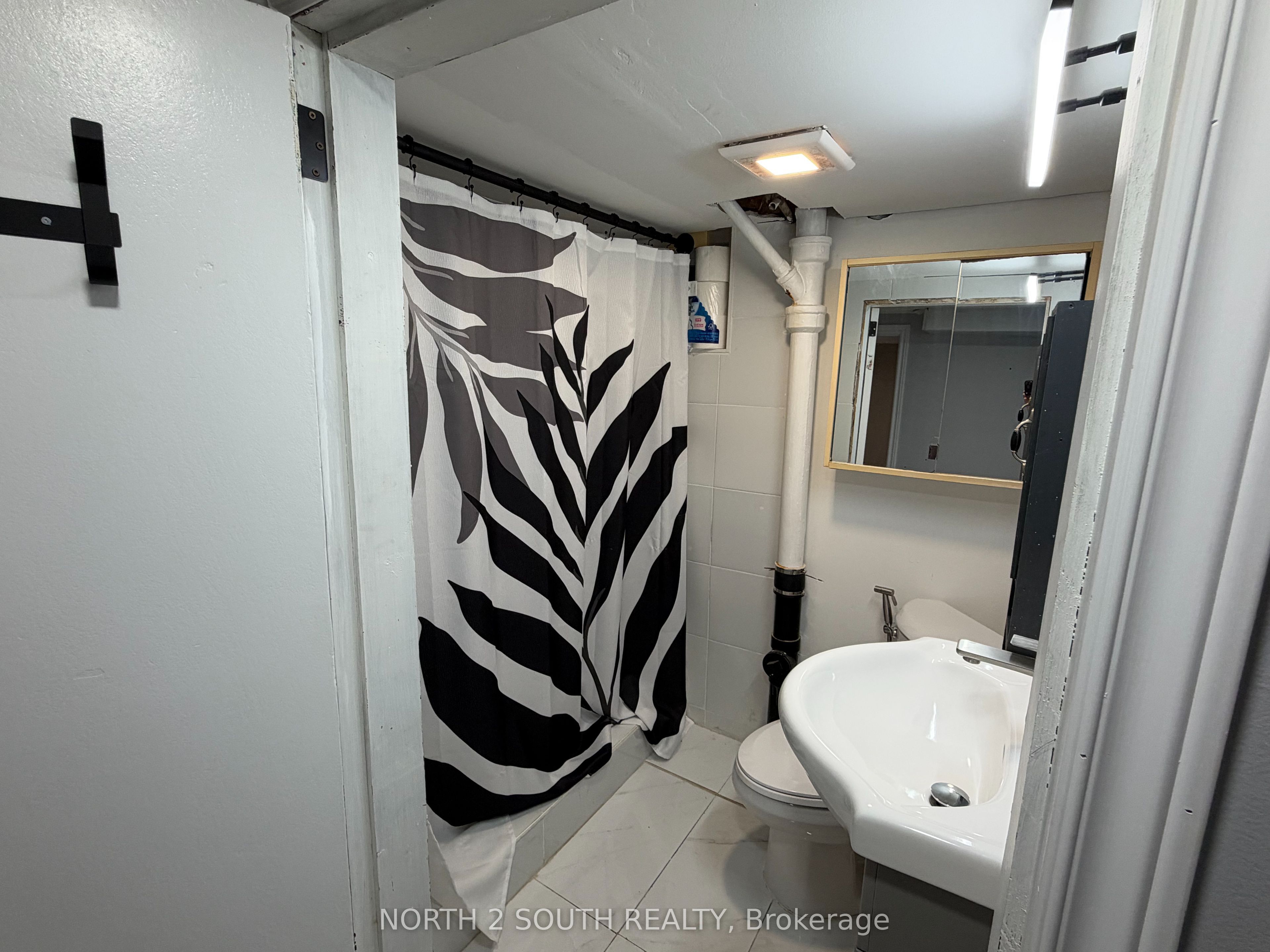 998 Warden Avenue, #Lower, Toronto E, Toronto ON M1R 2P1