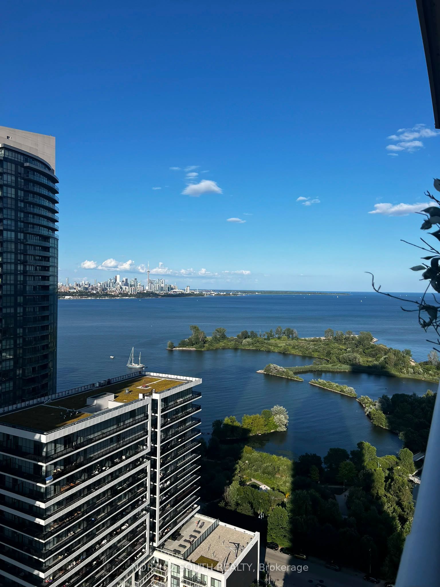 33 Shore Breeze Drive, #2604, Toronto W, Toronto ON M8V 1A1