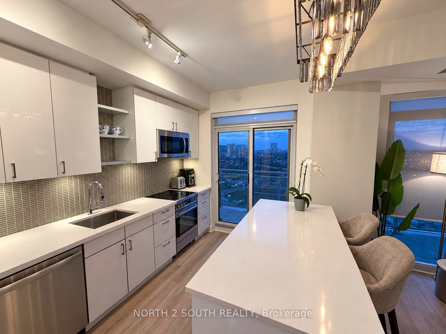 33 Shore Breeze Drive, #2604, Toronto W, Toronto ON M8V 1A1