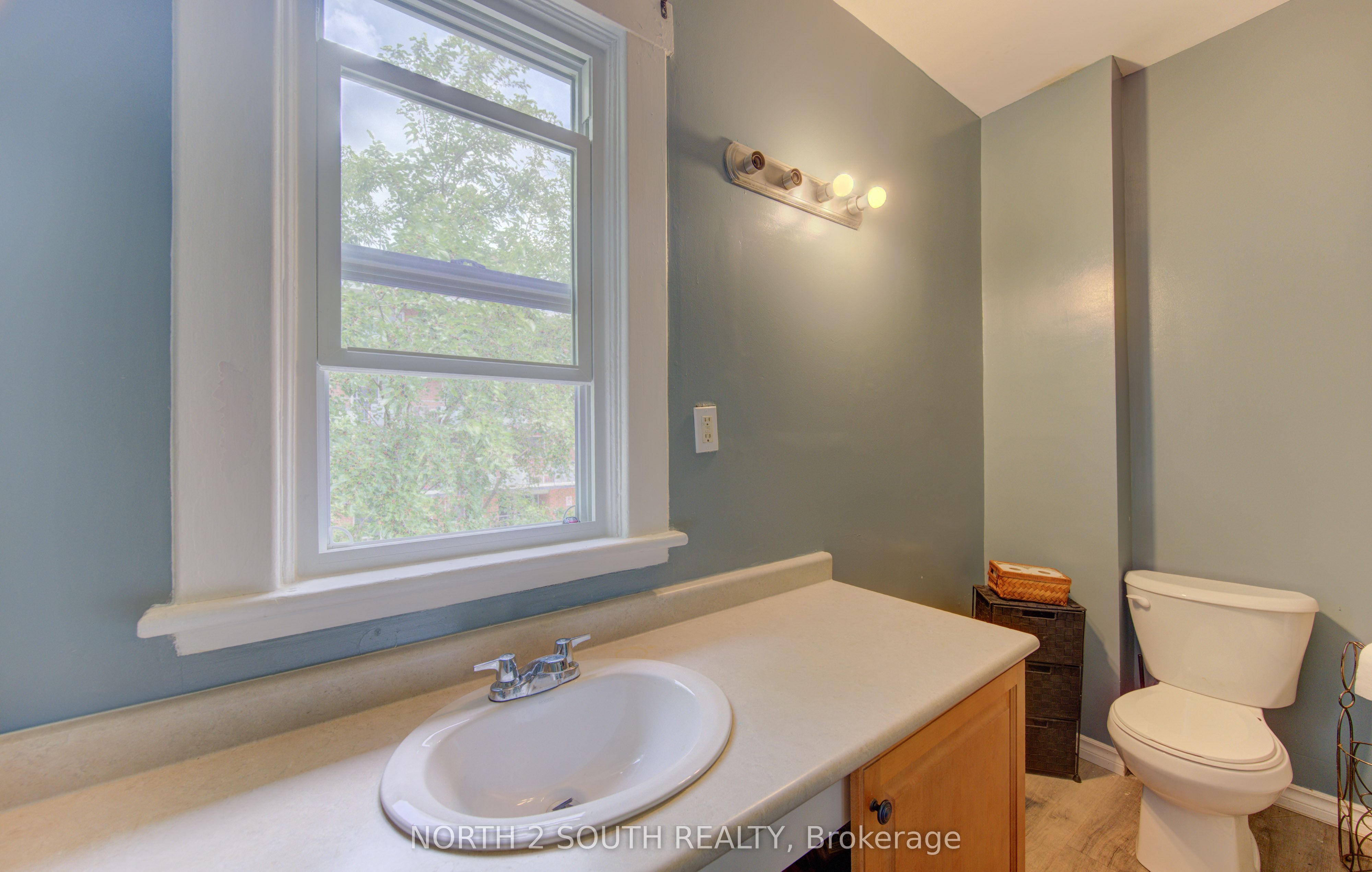 5 Fleet Street, Brantford, Brantford ON N3T 3S8