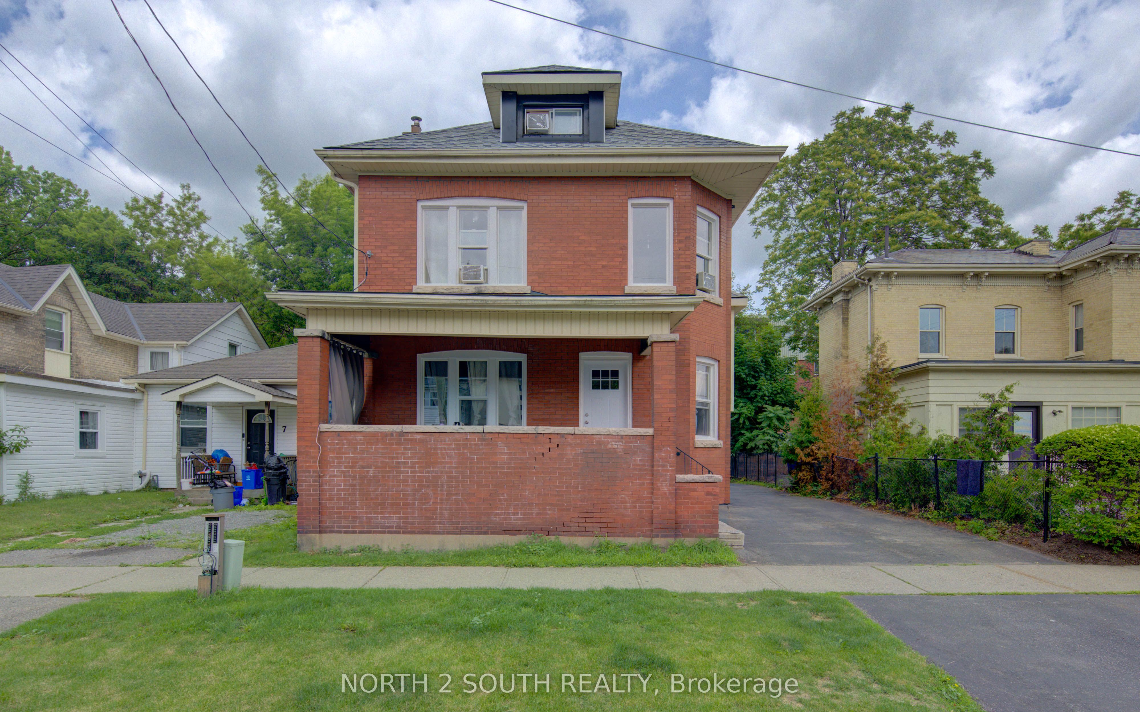 5 Fleet Street, Brantford, Brantford ON N3T 3S8 5 Fleet Street, Brantford, Brantford ON N3T 3S8