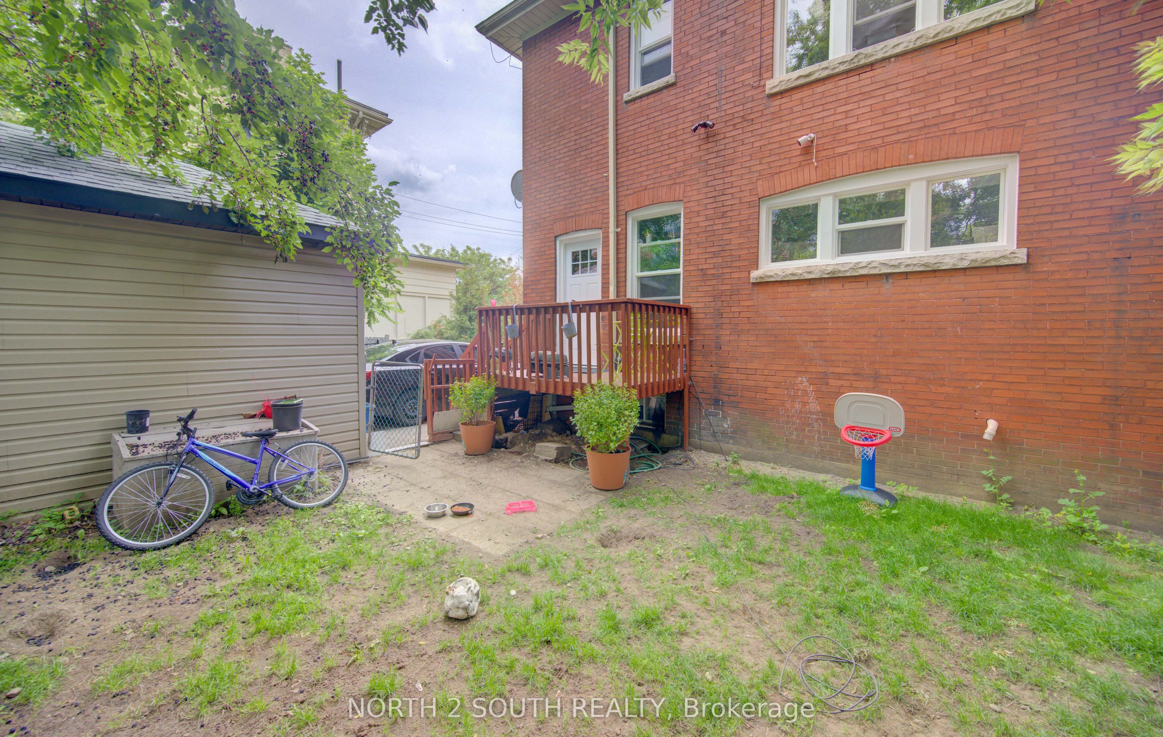5 Fleet Street, Brantford, Brantford ON N3T 3S8