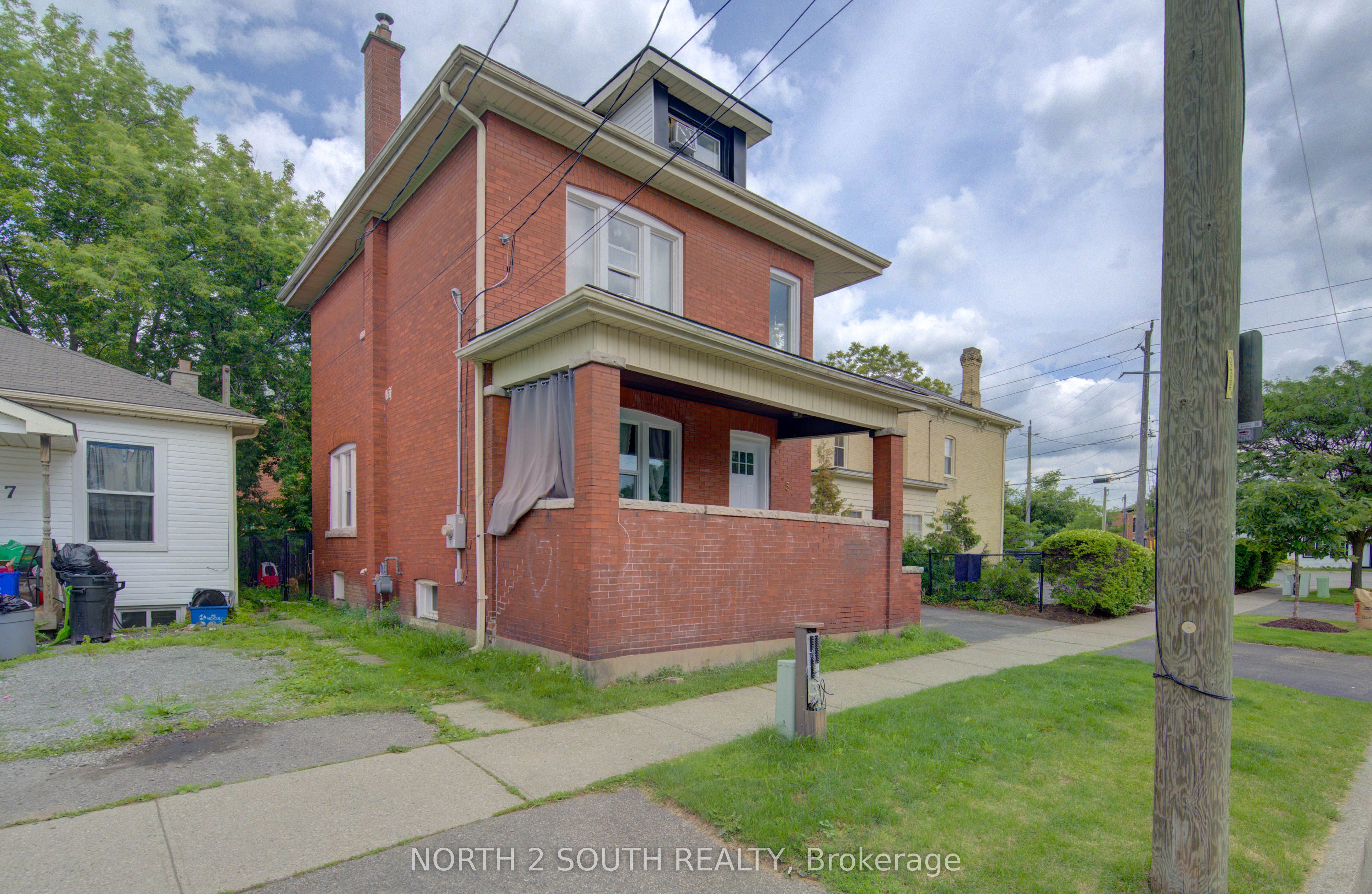 5 Fleet Street, Brantford, Brantford ON N3T 3S8 5 Fleet Street, Brantford, Brantford ON N3T 3S8