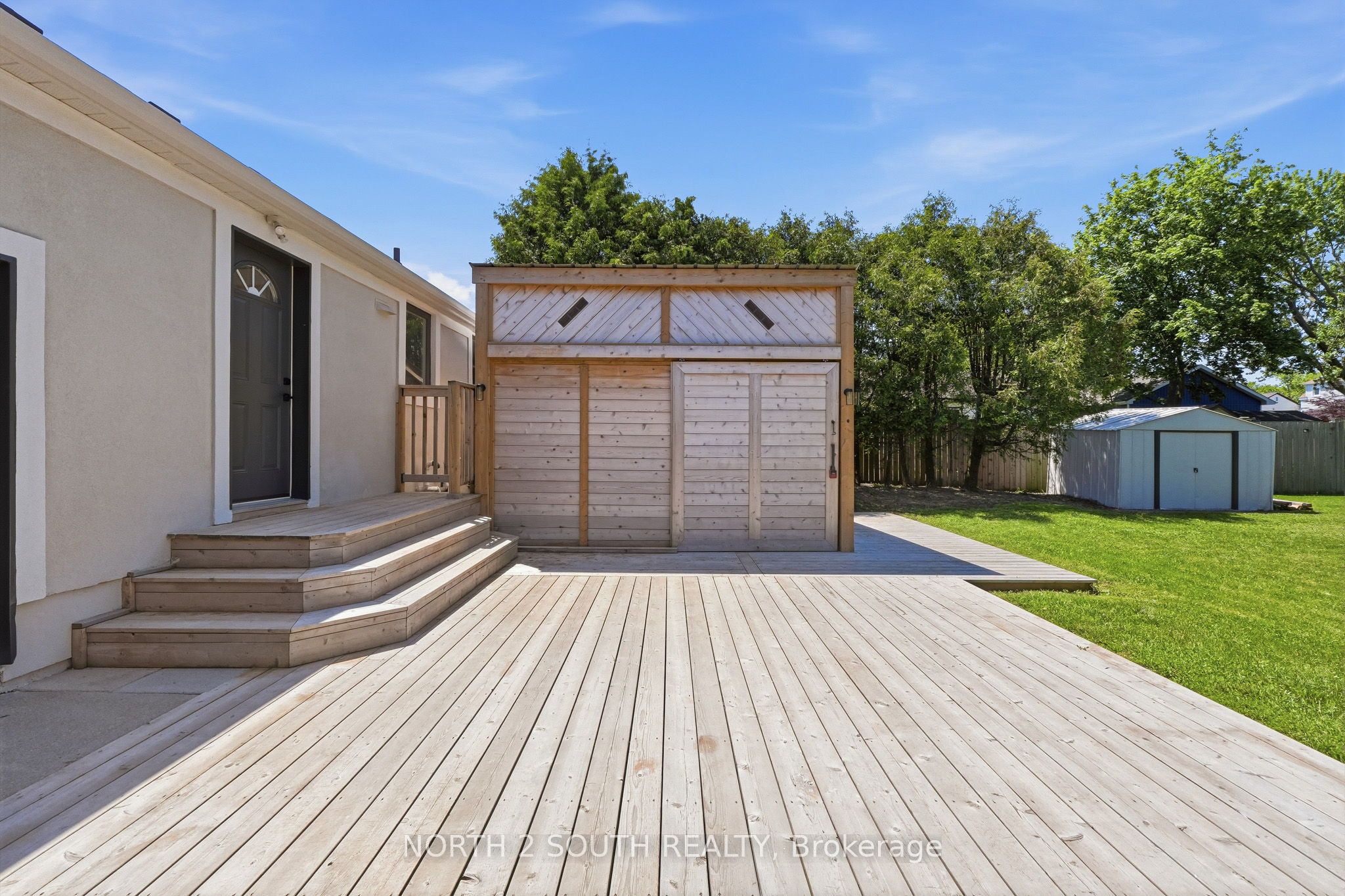 63 Chester Road, Hamilton, Hamilton ON L8E 1Y1