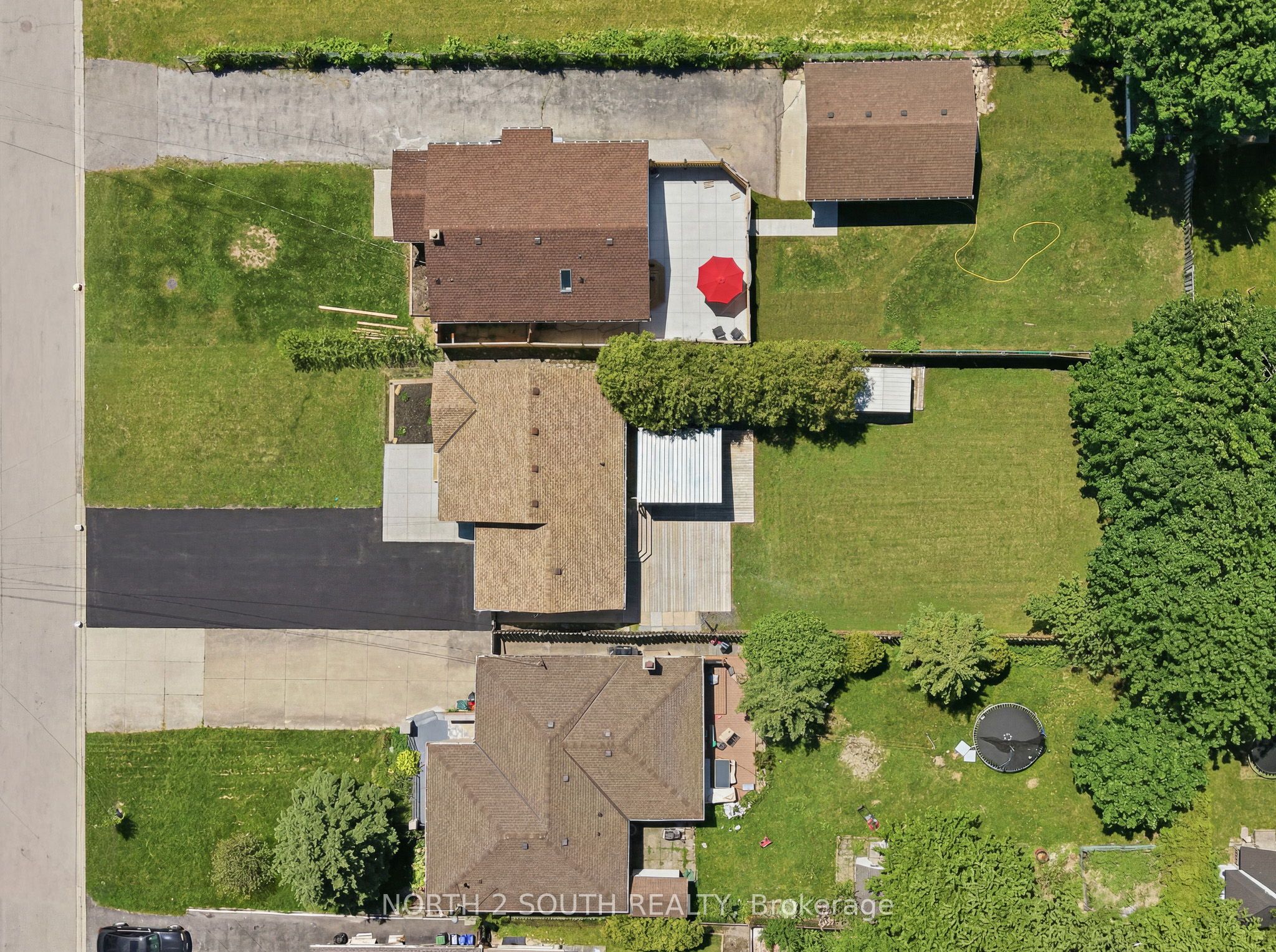 63 Chester Road, Hamilton, Hamilton ON L8E 1Y1