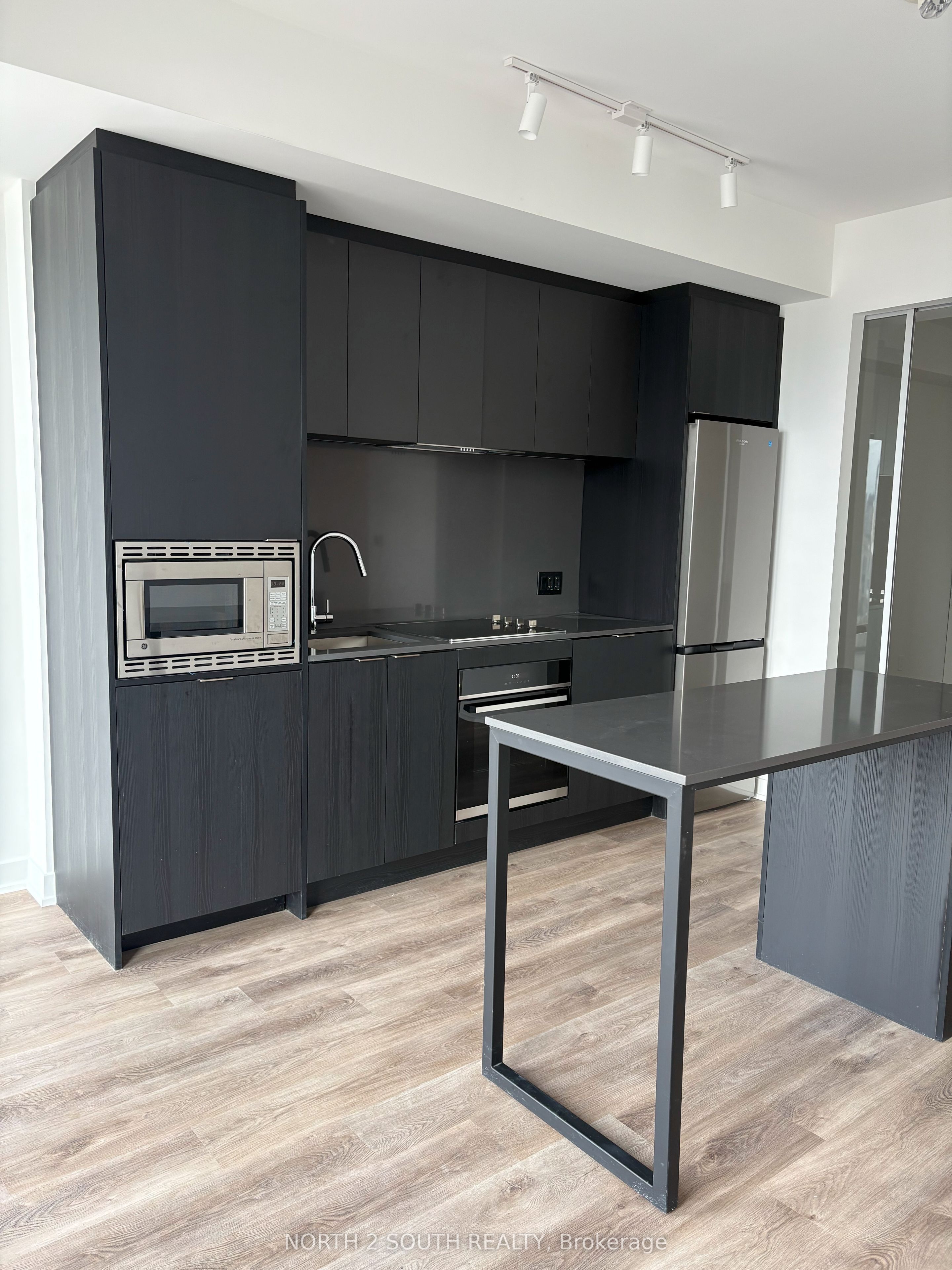 91 John Street, #1607, Hamilton, Hamilton ON L8R 0B6