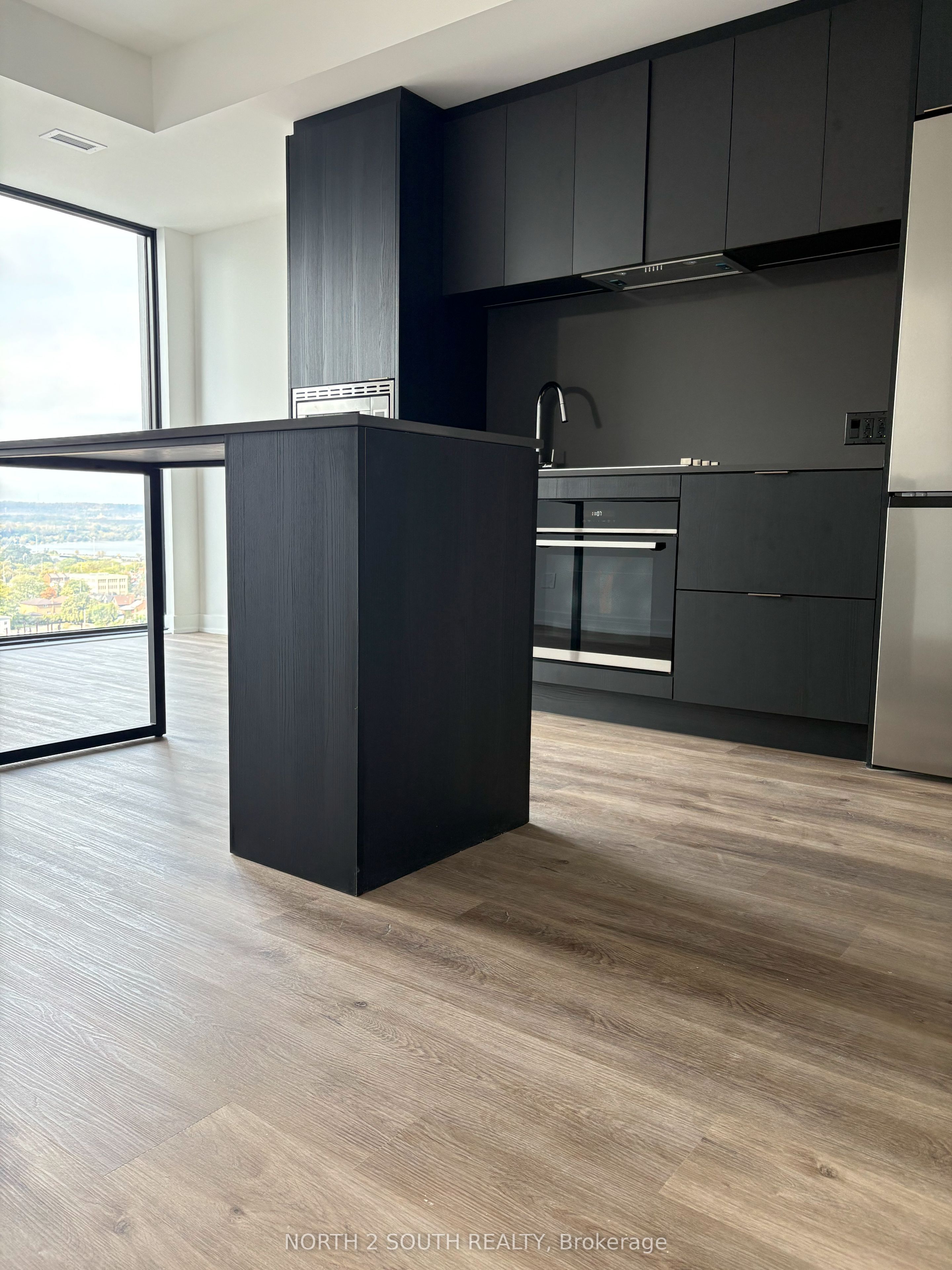 91 John Street, #1607, Hamilton, Hamilton ON L8R 0B6