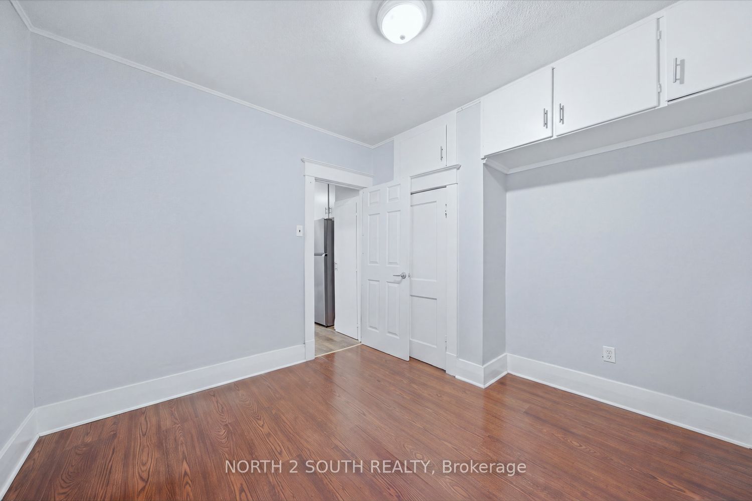 880 Dundas Street E, London East, Middlesex ON N5W 3A1