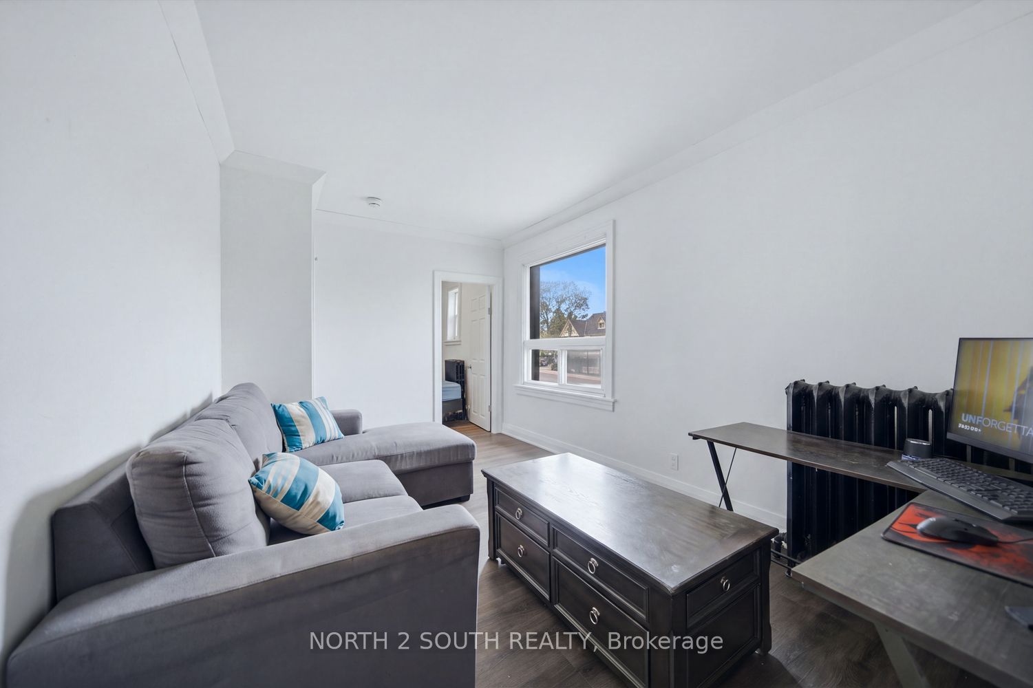 880 Dundas Street E, London East, Middlesex ON N5W 3A1