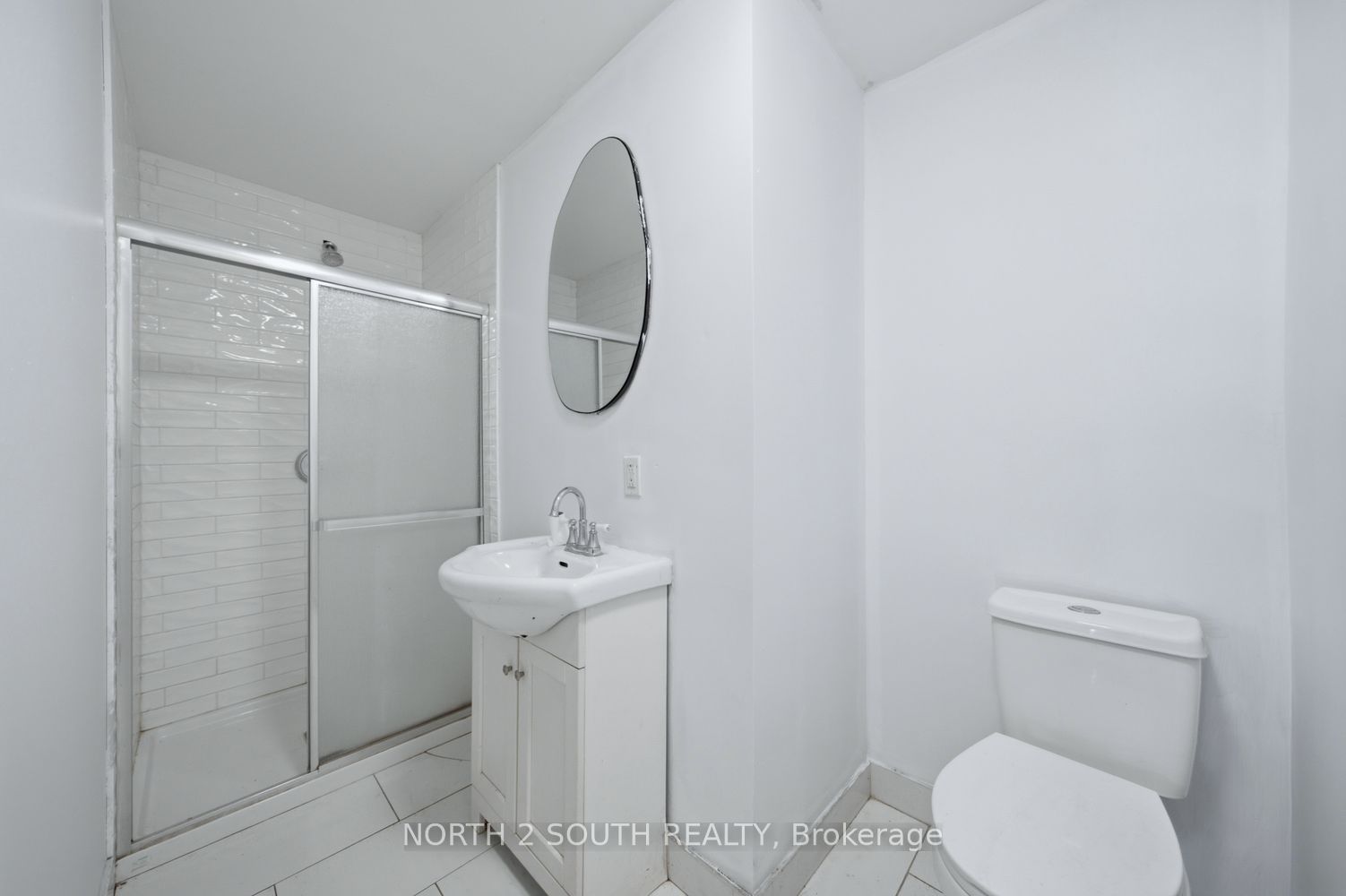880 Dundas Street E, London East, Middlesex ON N5W 3A1