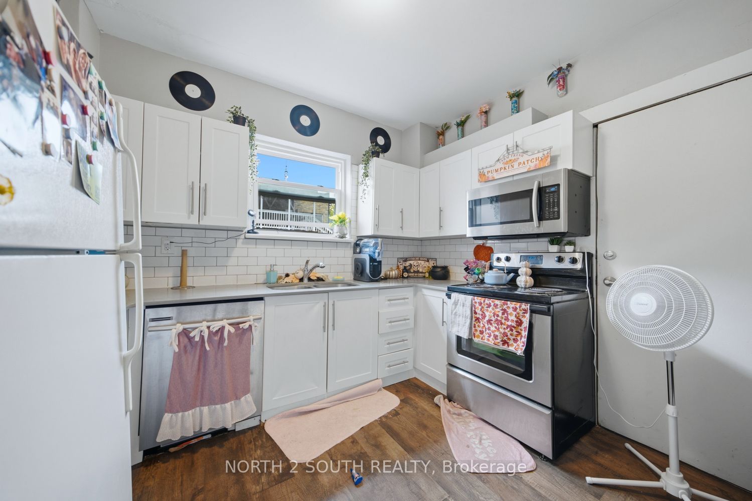 880 Dundas Street E, London East, Middlesex ON N5W 3A1