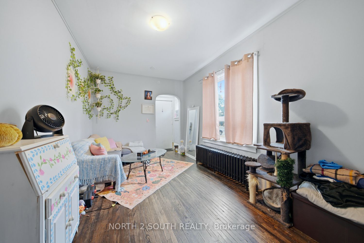 880 Dundas Street E, London East, Middlesex ON N5W 3A1