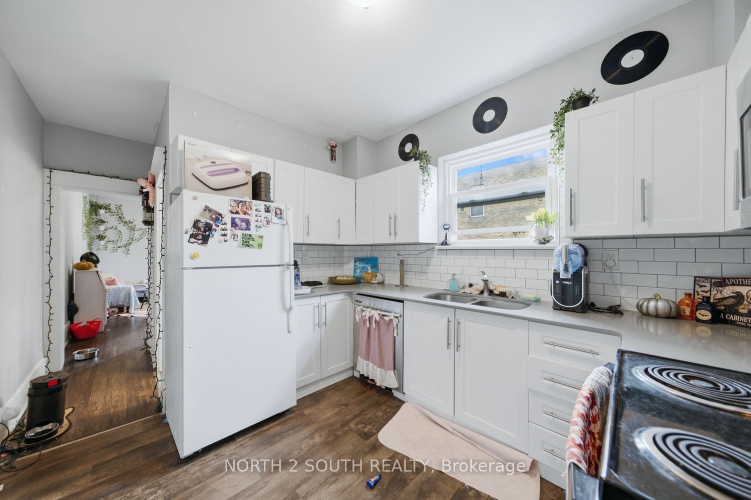 880 Dundas Street E, London East, Middlesex ON N5W 3A1