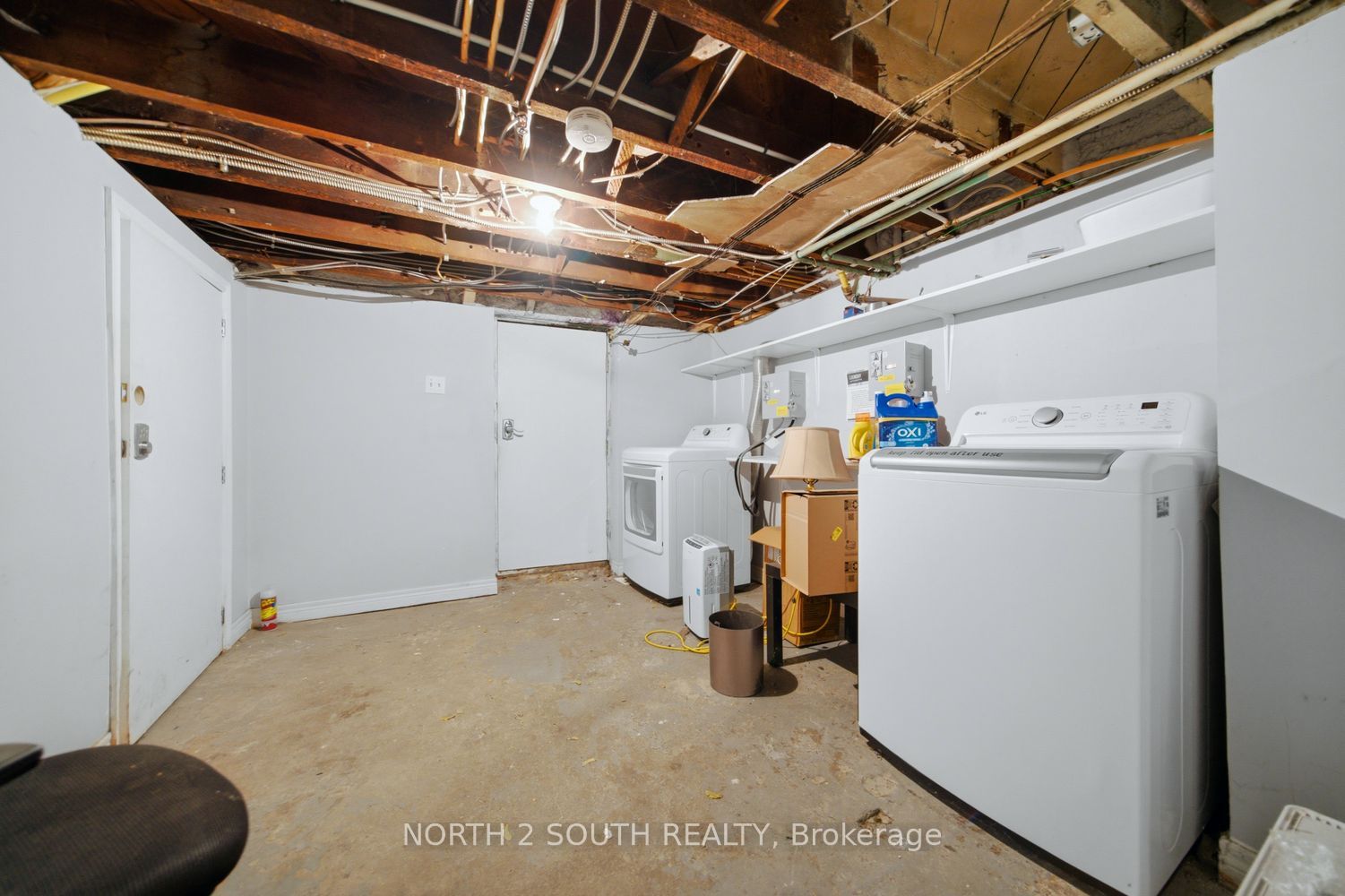 880 Dundas Street E, London East, Middlesex ON N5W 3A1