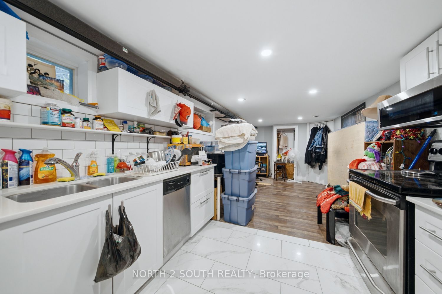 880 Dundas Street E, London East, Middlesex ON N5W 3A1