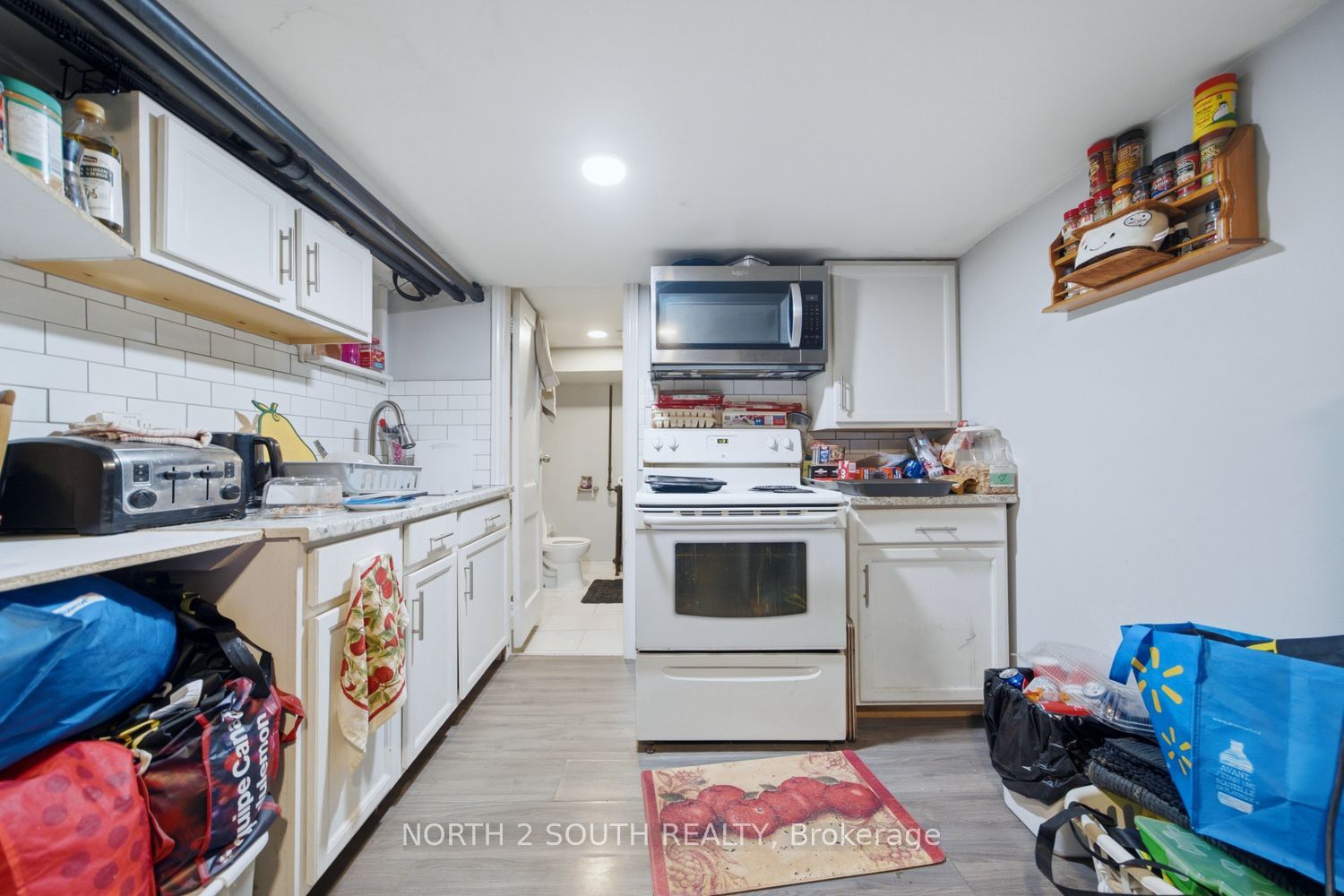 880 Dundas Street E, London East, Middlesex ON N5W 3A1
